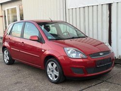 Rot Gebraucht 2008 Ford Fiesta Style Kleinwagen | 2.550 € (Etwas zu teuer)