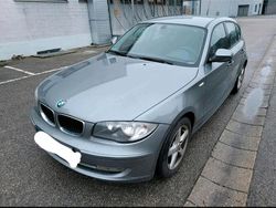 Grau Gebraucht 2010 BMW 118 Sport Line Kleinwagen | 2.400 € (Fairer Preis)
