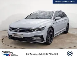 Weiß Gebraucht 2024 VW Passat Elegance Kombi | 42.998 €