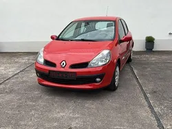 Rot Gebraucht 2009 Renault Clio III Rip Curl Limousine | 4.500 € (Fairer Preis)