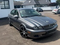 Grau Gebraucht 2009 Jaguar X-type Limousine | 4.000 € (Fairer Preis)