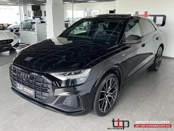 Mythosschwarz metallic Gebraucht 2023 Audi Q8 Competition SUV | 72.890 € (Fairer Preis)