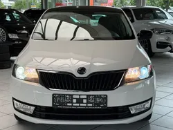 Weiß Gebraucht 2013 Skoda Rapid Elegance Limousine | 10.600 € (Teuer)