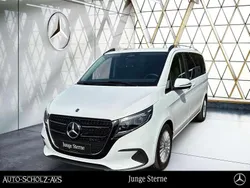 Bergkristallweiß metallic Gebraucht 2024 Mercedes V220 Style Van / Kleinbus | 57.540 € (Teuer)