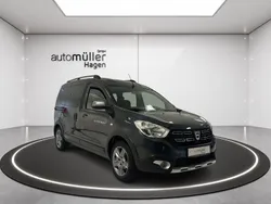 Grau comete Gebraucht 2019 Dacia Dokker Stepway Van | 14.290 € (Etwas zu teuer)