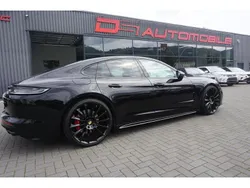 Tiefschwarz (metallic) Gebraucht 2021 Porsche Panamera GTS Limousine | 104.990 € (Teuer)
