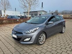 Grau Gebraucht 2012 Hyundai i30 Kombi | 4.200 € (Fairer Preis)