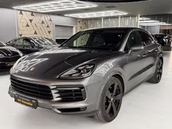 Grau Gebraucht 2021 Porsche Cayenne S SUV | 77.990 €