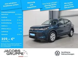Blau Gebraucht 2024 VW Tiguan Basis SUV | 34.270 € (Guter Preis)