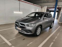 Berg grijs metaallak (787) Gebraucht 2021 Mercedes GLA180 SUV | 19.754 € (Superpreis)