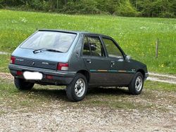 Grau Gebraucht 1991 Peugeot 205 Limousine | 2.380 €