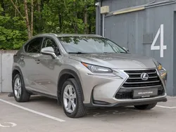 Grau Gebraucht 2015 Lexus NX300 SUV | 15.999 €