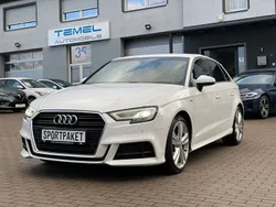 Weiß Gebraucht 2020 Audi A3 Sportback S-Line Limousine | 16.999 € (Etwas zu teuer)