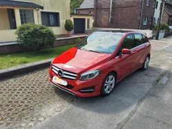 Rot Gebraucht 2016 Mercedes B200 Style Van / Kleinbus | 9.750 € (Guter Preis)