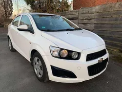 Weiß Gebraucht 2012 Chevrolet Aveo Limousine | 3.100 €