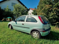 Grün Gebraucht 2001 Opel Corsa Limousine | 800 € (Guter Preis)