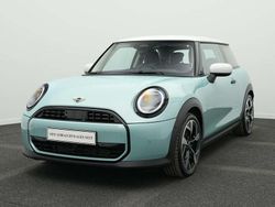 Grün Gebraucht 2024 Mini Cooper Classic Kleinwagen | 24.500 € (Guter Preis)
