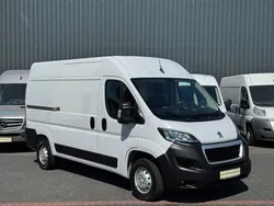 Weiß Gebraucht 2023 Peugeot Boxer Van | 27.958 € (Teuer)
