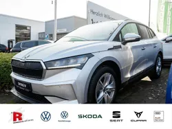 Brilliant silber metallic Gebraucht 2025 Skoda Enyaq iV Loft SUV | 38.990 € (Superpreis)