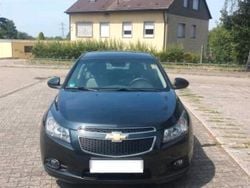 Schwarz Gebraucht 2011 Chevrolet Cruze Limousine | 3.000 € (Fairer Preis)