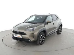 Gold Gebraucht 2022 Toyota Yaris Cross Team SUV | 24.920 € (Fairer Preis)