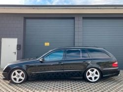 Schwarz Gebraucht 2007 Mercedes E550 Kombi | 7.500 €