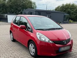 Rot Gebraucht 2013 Honda Jazz Exclusive Kleinwagen | 3.699 € (Guter Preis)