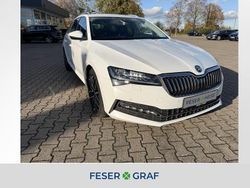 Moonweiss metallic Gebraucht 2020 Skoda Superb LAURIN & KLEMENT Kombi | 24.950 € (Guter Preis)