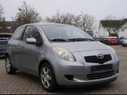 Silber Gebraucht 2006 Toyota Yaris Sol Limousine | 2.690 € (Fairer Preis)