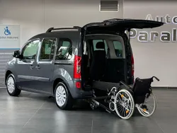 Grau Gebraucht 2018 Mercedes Citan 112 Kombi | 31.950 €