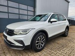Weiß Gebraucht 2021 VW Tiguan Life SUV | 23.990 € (Fairer Preis)