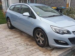 Blau Gebraucht 2015 Opel Astra Style Kombi | 9.750 € (Fairer Preis)
