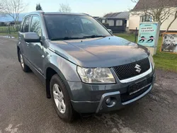Grau Gebraucht 2009 Suzuki Grand Vitara SUV | 4.000 € (Fairer Preis)