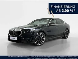 Saphirschwarz metallic Gebraucht 2024 BMW 550 Limousine | 75.332 €