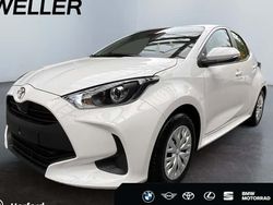 Weiß Neu 2025 Toyota Yaris Hybrid Comfort Limousine | 24.990 € (Fairer Preis)