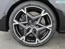 Midnight schwarz metallic Neu 2025 Cupra Leon VZ Kombi | 40.895 € (Guter Preis)