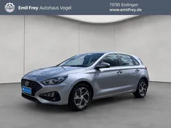 Grau Gebraucht 2023 Hyundai i30 Trend Limousine | 16.880 € (Guter Preis)