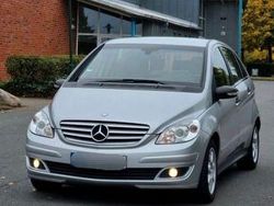 Silber Gebraucht 2007 Mercedes B180 Van / Kleinbus | 2.800 € (Teuer)
