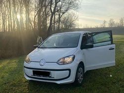 Weiß Gebraucht 2015 VW up! move up! Kleinwagen | 6.940 € (Fairer Preis)