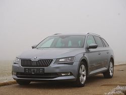 Grau Gebraucht 2016 Skoda Superb Kombi | 13.490 € (Guter Preis)