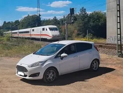 Weiß Gebraucht 2014 Ford Fiesta Titanium Kleinwagen | 6.899 € (Etwas zu teuer)
