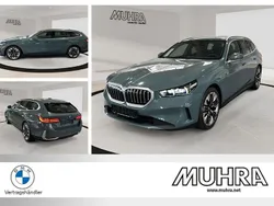 Grün Gebraucht 2025 BMW 530e Sport Line Kombi | 83.720 €