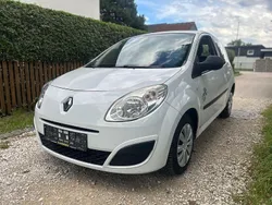 Weiß Gebraucht 2008 Renault Twingo Authentique Kleinwagen | 1.950 € (Fairer Preis)