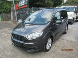 Gebraucht 2017 Ford Tourneo Courier Titanium Van / Kleinbus | 6.400 € (Fairer Preis)