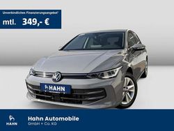Mondsteingrau Gebraucht 2024 VW Golf VIII Life Limousine | 25.930 € (Fairer Preis)