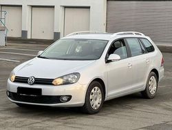 Silber Gebraucht 2013 VW Golf VII Trendline Kombi | 3.500 € (Fairer Preis)