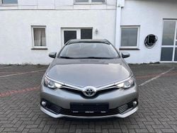 Titansilber mica metallic Gebraucht 2015 Toyota Auris Basis Limousine | 11.950 € (Fairer Preis)