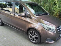 Braun Gebraucht 2017 Mercedes V220 Edition Van / Kleinbus | 28.999 € (Fairer Preis)