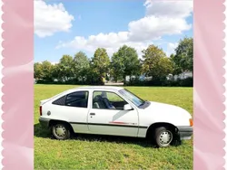 Weiß Gebraucht 1988 Opel Kadett Limousine | 2.999 €