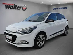 Weiß Gebraucht 2018 Hyundai i20 Passion Limousine | 10.490 € (Fairer Preis)